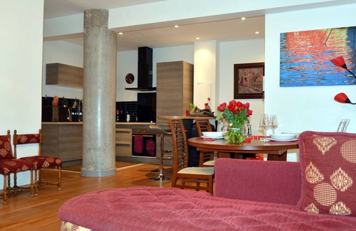 Belsunce Apartment | Experience the exception in the heart of Marseille in a furnished apartment classified "Atout France 4 *"