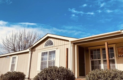 Porterville House | EXPERIENCE THE FARM LIFE