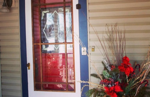 West Central Apartment | Experience the Heart of Downtown Fort Wayne feel right at home 3-bdrm with patio