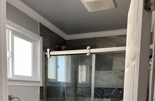 East San Jose Apartment | Experience the Lifestyle in this cozy studio in the heart of Silicon Valley.