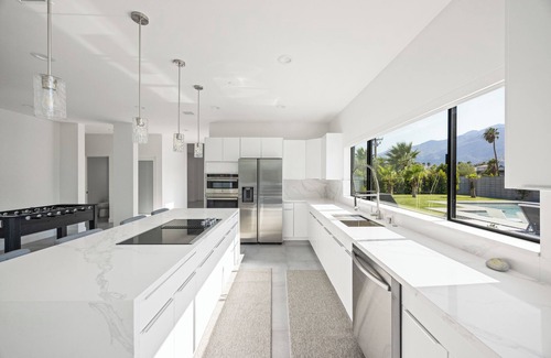 Palm Springs House | Experience the magic of Palm Springs from New Solara house 4 bedroom 3 1/2 bath.