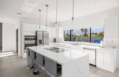 Palm Springs House | Experience the magic of Palm Springs from New Solara house 4 bedroom 3 1/2 bath.