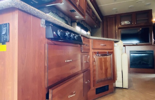Porterville House | Experience THE RV Life