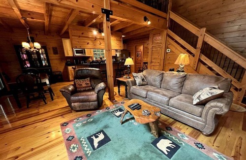 Bryson City Cabin | Experience the serene beauty of Bryson City at Gentle Bear Lookout