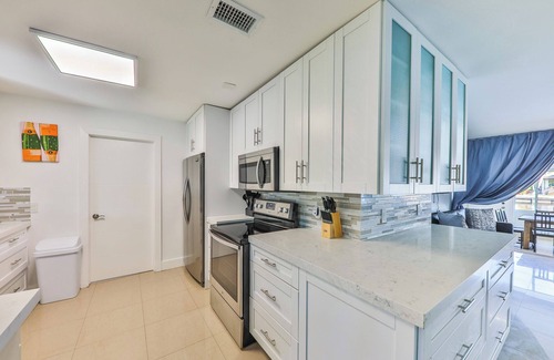 Fort Lauderdale House | Experience the enchanting allure of a tropical oasis.
