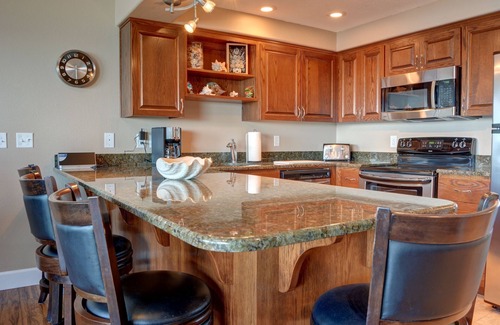 Depoe Bay House | Experience this beautifully modern condo with great views of Depoe Bay!