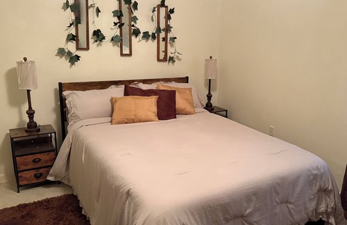 Swiftown Apartment | Experience True Delta Comfort in a Cozy Space