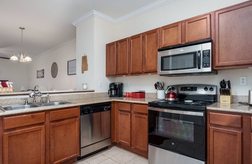 Tuscaloosa Condo | Experience Tuscaloosa's Best at Crimson Comfort - Your Perfect Getaway!