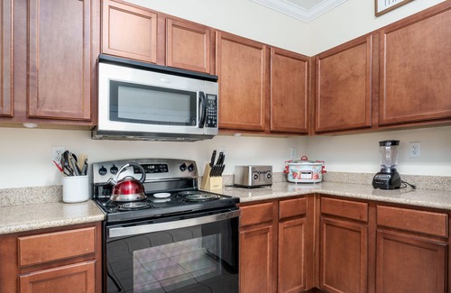 Tuscaloosa Condo | Experience Tuscaloosa's Best at Crimson Comfort - Your Perfect Getaway!