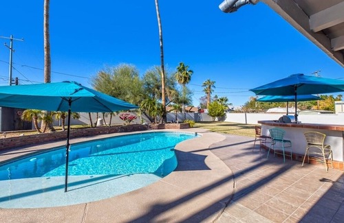Yuma House | "Experience Ultimate Fun at our home! Pool, ping pong, Outdoor Grill, and More!