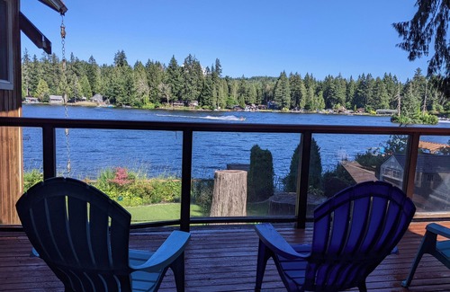 Eatonville House | Experience upscale cabin living at Wolf Lodge our rustic, lakeside retreat!