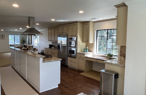 Victor House | Experience Vineyard Home in Lodi Wine Country