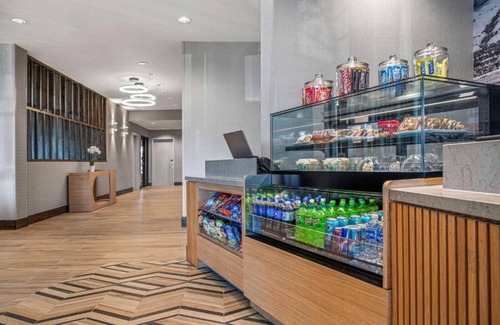 Newark House | Explore a Walk-Friendly Silicon Valley and Vibrant Bay Area From our Room