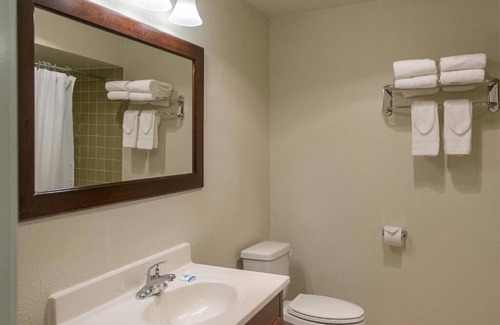 Hayden Island House | Explore all that Portland offers, without breaking the bank