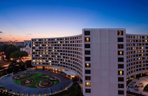 Dupont Circle Hotel | Explore and Relax! Pets Allowed, Outdoor Pool!