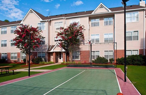 Homewood Apartment | Explore Birmingham's Best! Pet-Friendly, Free Breakfast!