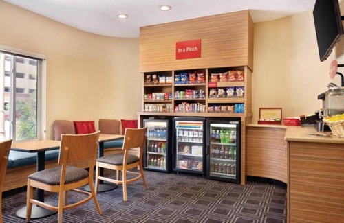 Speer House | Explore Downtown Denver & Stay in our Extended Stay Hotel