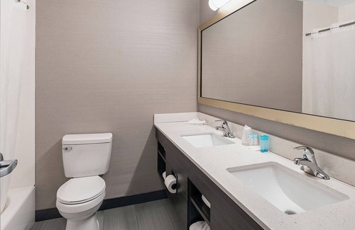 Foxboro Hotel | Explore Foxboro! 4 Units Near Patriot Place, with FREE Breakfast & Parking!