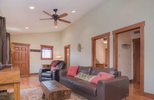 Laurel Ridge House | Explore 'Harmony Hill' w/Mountain Views, Chef's Kitchens, TV, & HOT TUB!♨️