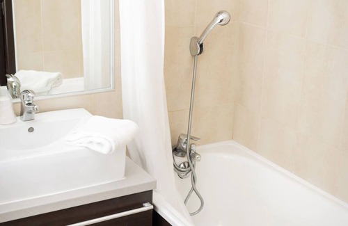 Gap Hotel | Explore, Relax, Repeat! Seasonal Swimming Pool, Pet-friendly Property!