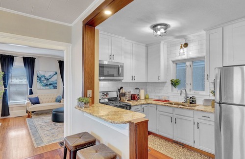 South Wedge House | Explore ROC from South Wedge Gem with free Wi-fI & parking-