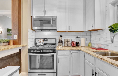 South Wedge House | Explore ROC from South Wedge Gem with free Wi-fI & parking-