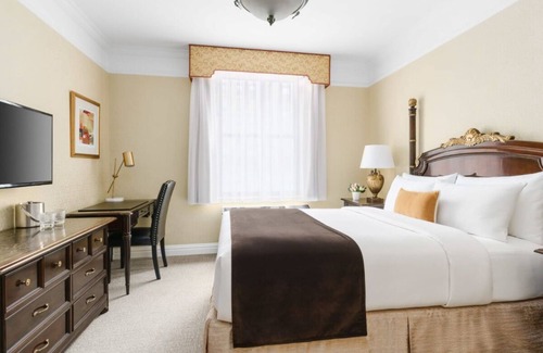 Central Park West Hotel | Explore the American Museum of Natural History! 4 Upscale Units, w/Onsite Dining