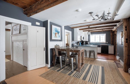 Biddeford House | Explore the charm post and beam farmhouse with 4 bedrooms near beaches