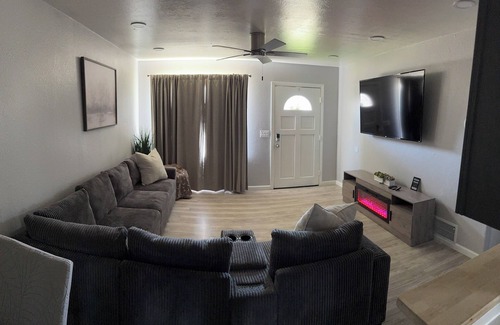 Roosevelt House | Explore Yosemite, Sequoia & Kings Canyon from Your Charmining 3 bedroom retreat.