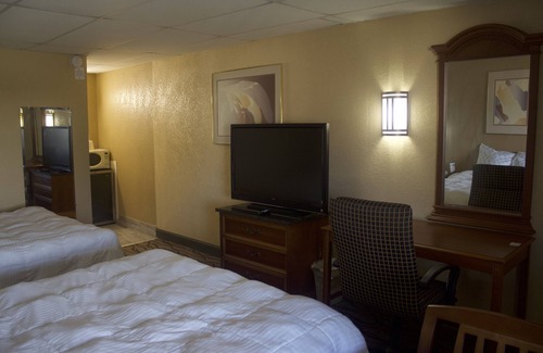 Cottage Line Hotel | Express Inn