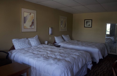 Cottage Line Hotel | Express Inn