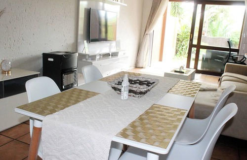 Greater Johannesburg Metropolitan Area Apartment | Exquisite 2 bedroom garden townhouse in the heart of Fourways,Sandton