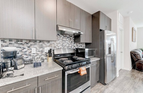 East Cesar Chavez Apartment | Exquisite 2Br/2Ba in East DTATX