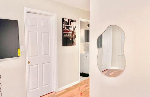 Weequahic Apartment | Exquisite 3 KINGs bed 5 mins EWR airport 25 mins from NYC