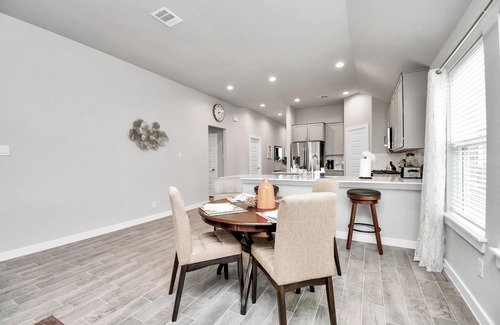 Katy House | Exquisite 4 Bedroom Brand New Home in Katy