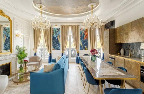 Arts-et-Metiers Apartment | EXQUISITE 5 BEDROOM 3 BATHROOM APARTMENT IN MARAIS