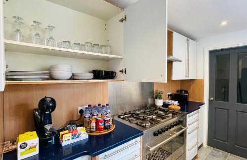 Leicester City Centre Apartment | Exquisite City Centre 5 Bedroom House - LT Villa