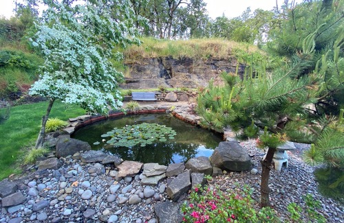 Albany House | Exquisite Estate on 10 acres in North Albany. 15 minutes to OSU.