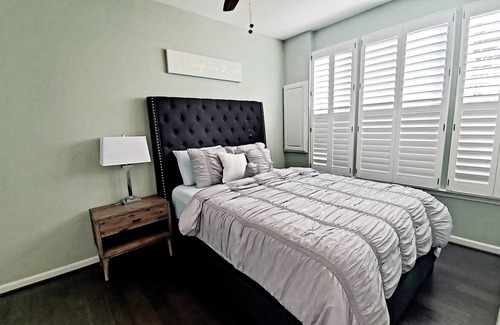 Fort Lincoln House | Exquisite, Gorgeous & Upscale 4 Level Modern 4BR