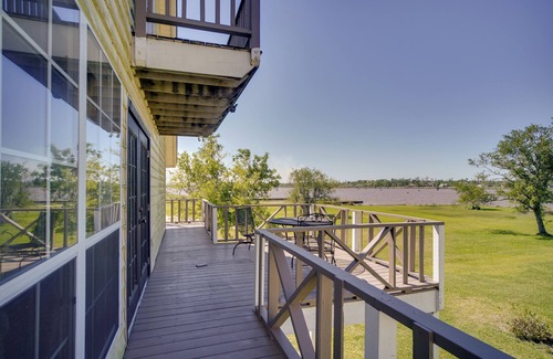 Lake Charles House | Exquisite Lake Charles Gem - Waterfront Views