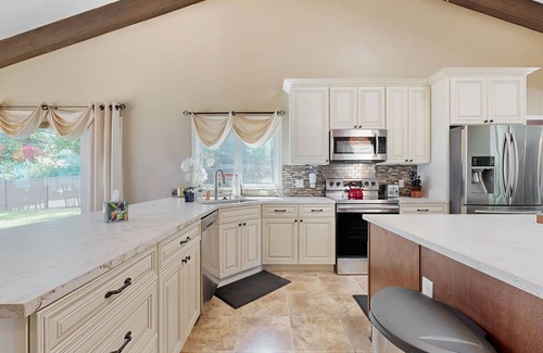 Lakeside House | Exquisite lakefront home with hot tub, dock, firepit, full kitchen, & W/D