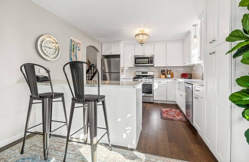 South Londonderry House | Exquisite Londonderry Home minutes to 3 Ski Mountains