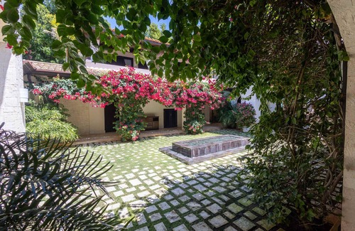 Cabrera Villa | Exquisite Luxury Beachfront Hacienda Retreat