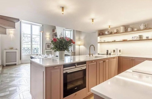 4th Arrondissement Apartment | Exquisite Marais Abode with Stunning River Viewsn