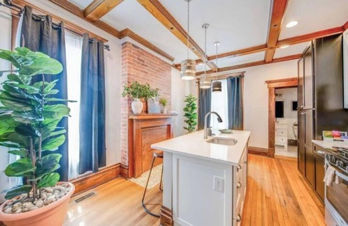 Columbus House | Exquisite Modern Historic Home Near Campus and Stadium! FITS 14 guest!