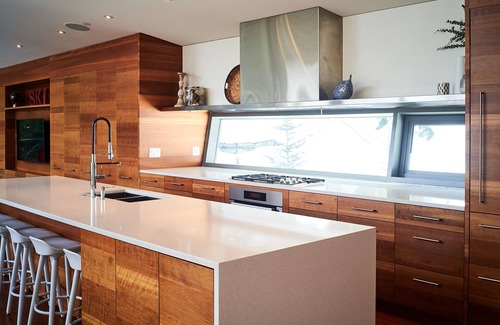 Whistler Creekside Villa | Exquisite Modern Home on Whistler Mountain - SKI/IN OUT BIKE IN/OUT