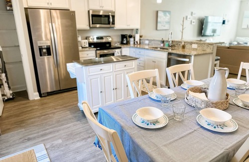 Atlantic Beach House | Exquisite Ocean-View Villa – Steps to Beach & Pool, LINENS INCLUDED