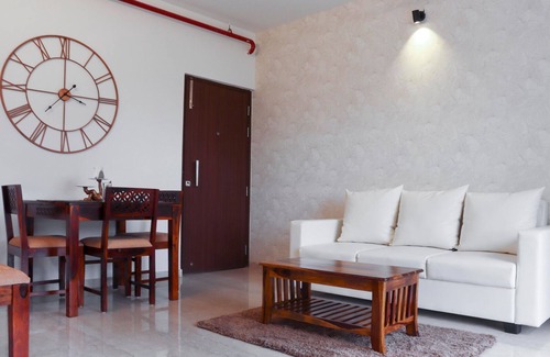Malad East Apartment | Exquisite Place for Families - 2 BHK upto 5 guest