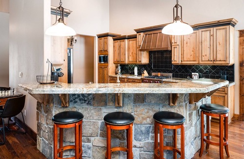 Tamarack Resort House | Exquisite Retreat Lake Cascade Near Tamarack