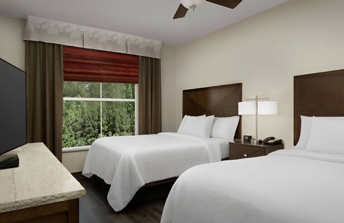 Hoover House | Exquisite Suite Near Downtown w/ Wet Bar & WiFi